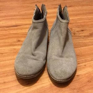 Taupe/Tan booties